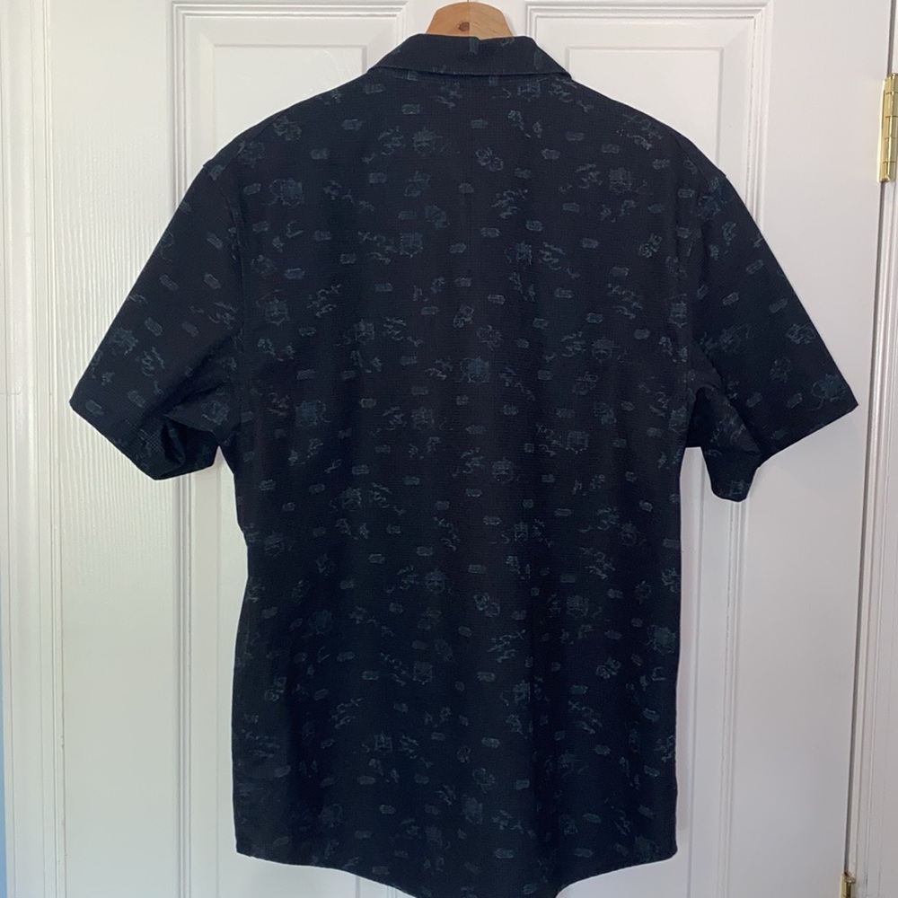 Lululemon NWOT Airing Easy summer button down shirt | Size Medium